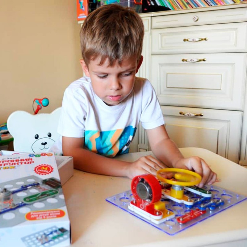 Конструктор Знаток "Перші кроки в електроніці" ZNATOK REW-K062, 34 схеми, набір С