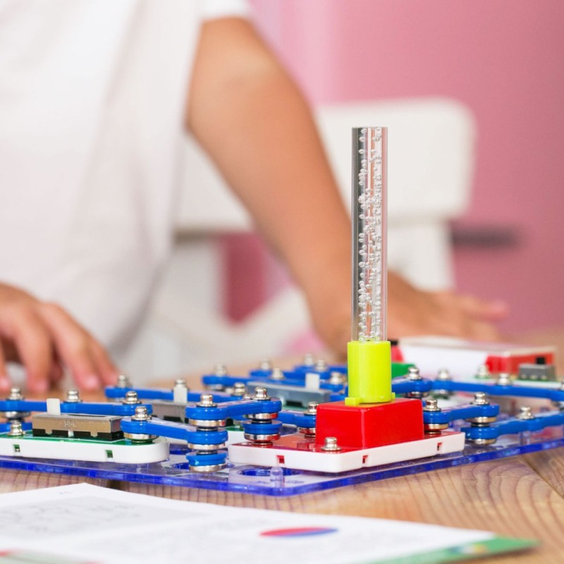 Електронний конструктор "Світло та колір RGB" D70700 зі світлом