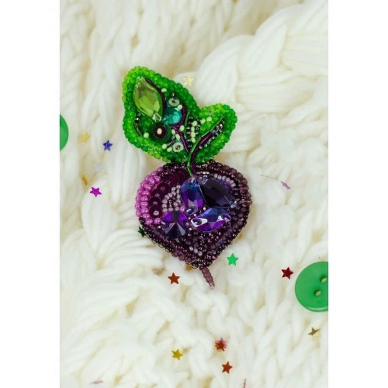 Набір для вишивання бісером прикраси "Бурячок" AD-231 на натуральному полотні