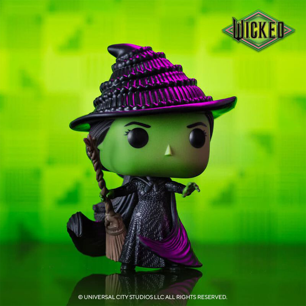 Игровая фигурка Funko POP! серии "Wicked: Чародейка" - Эльфаба — фото 3