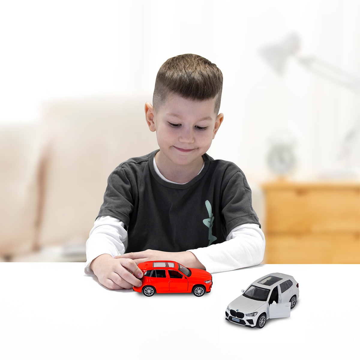 Автомодель – BMW X5 M (білий, червоний) — фото 3