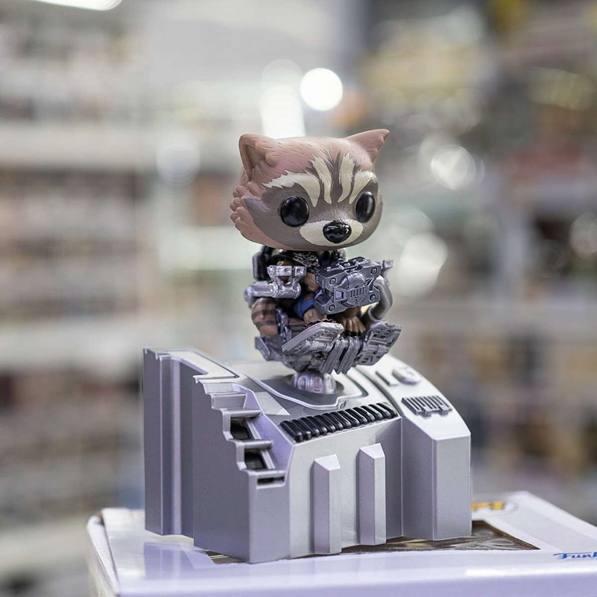 Ігрова фігурка Funko POP! серії "Вартові Галактики" - Ракета На Кораблі — фото 3