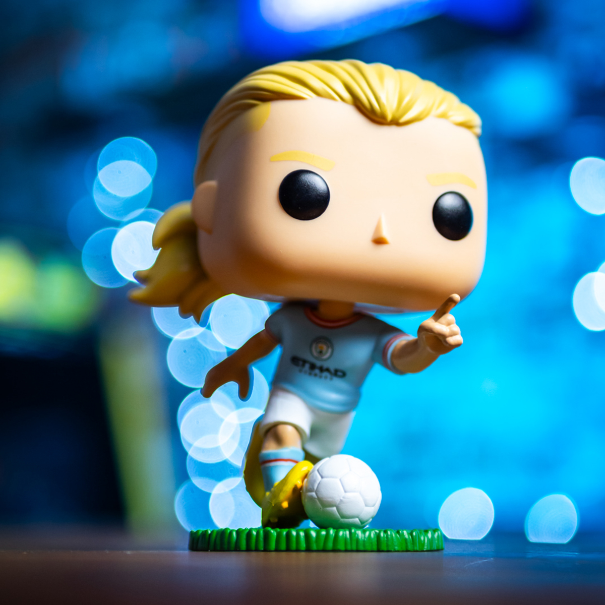 Игровая фигурка Funko POP! cерии "Манчестер Сити" - Эрлинг Холанд — фото 4