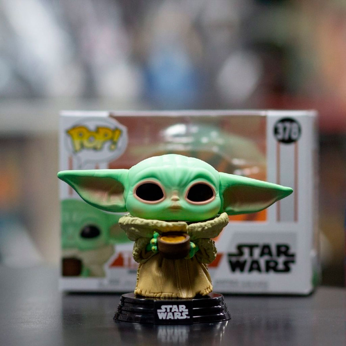 Игровая фигурка Funko POP! cерии "Мандалорец" Малыш с Чашкой — фото 6