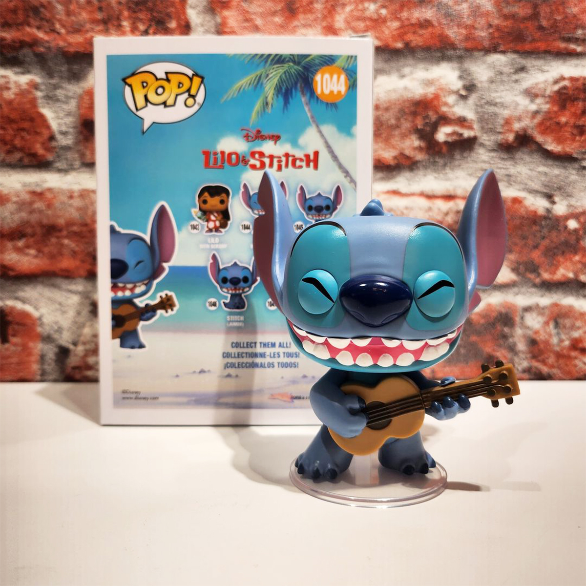 Ігрова фігурка Funko POP! серії "Ліло та Стіч" - Стіч з Укулеле — фото 4