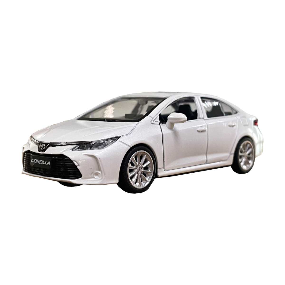 Автомодель – Toyota Corolla Hybrid (белый)