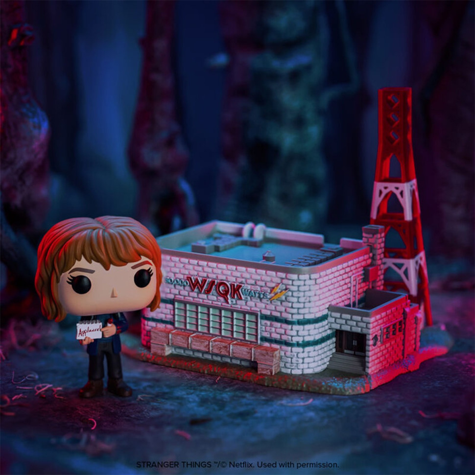 Ігрова фігурка FUNKO POP! "Робін з радіостанцією WSQK Town" Funko 86620 серії "Дивні дива" — фото 3